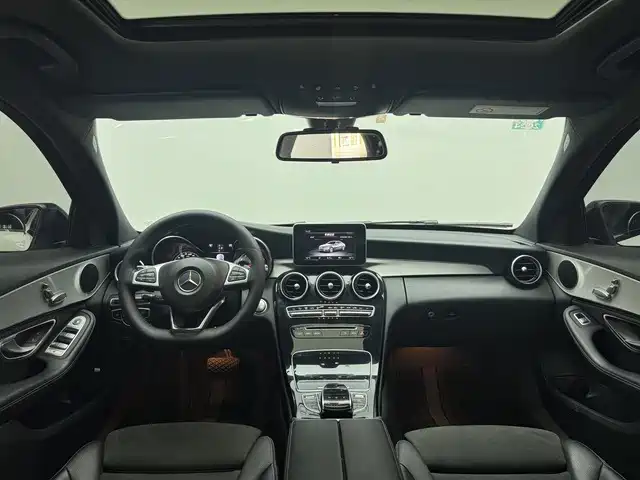 Mercedes-Benz C-Class — миниатюра 7