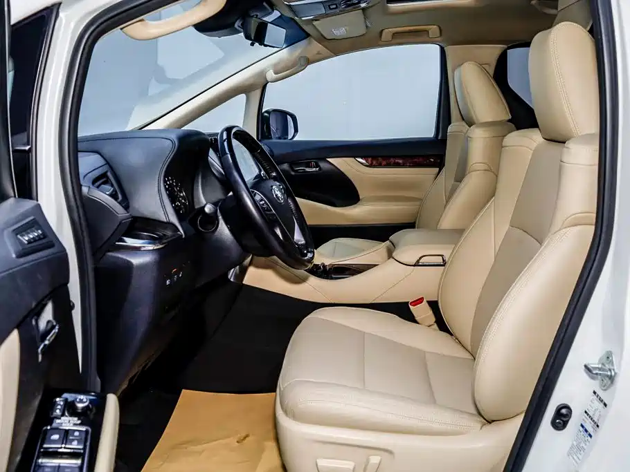 Toyota Alphard 2021 2.5L Luxury