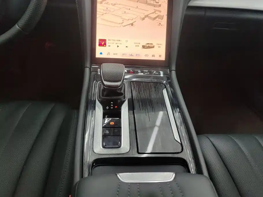 Hongqi Hongqi H5 — миниатюра 16