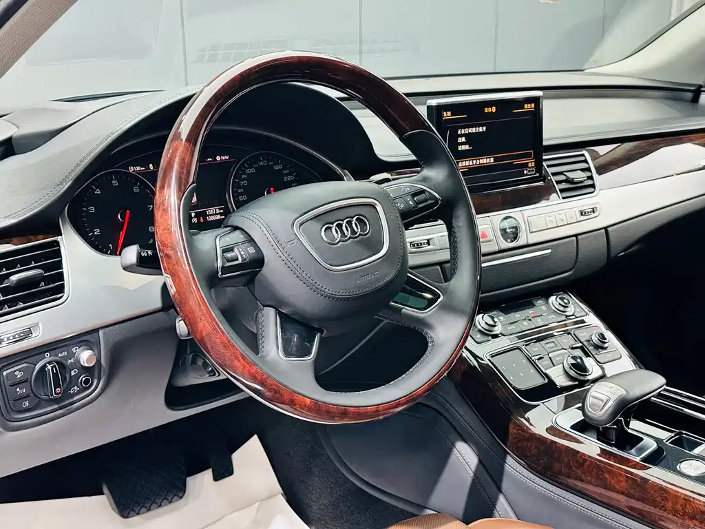 Audi A8 — миниатюра 11