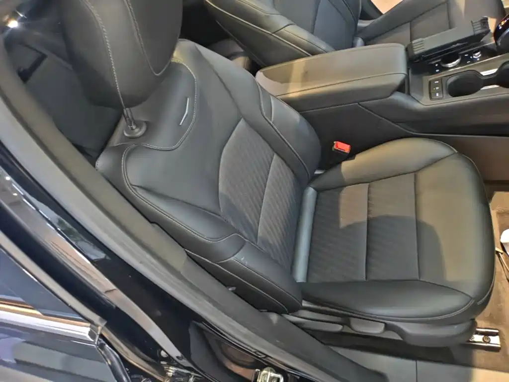 Cadillac XT4 — миниатюра 25