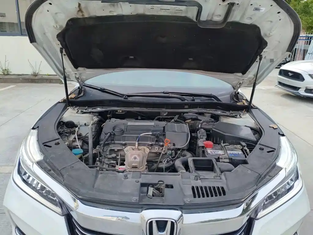 Honda Accord — миниатюра 11