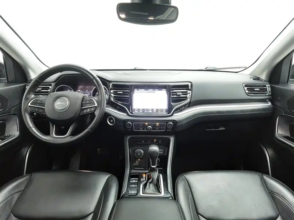 JEEP GRAND COMMANDER