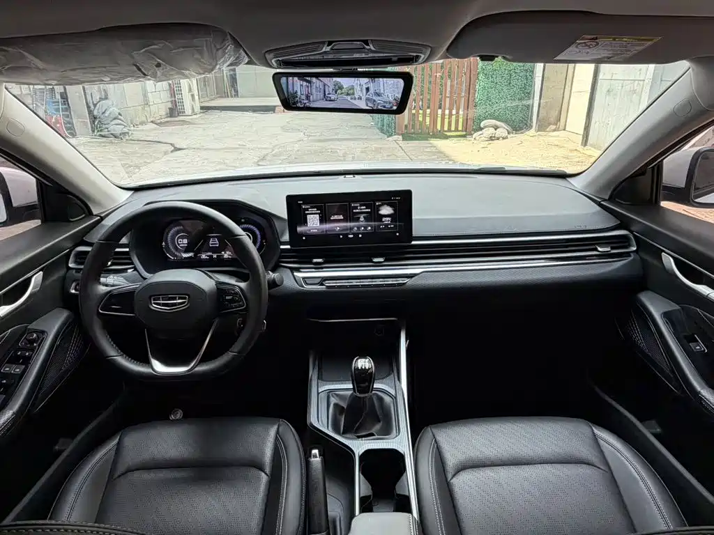 Geely Emgrand — миниатюра 10