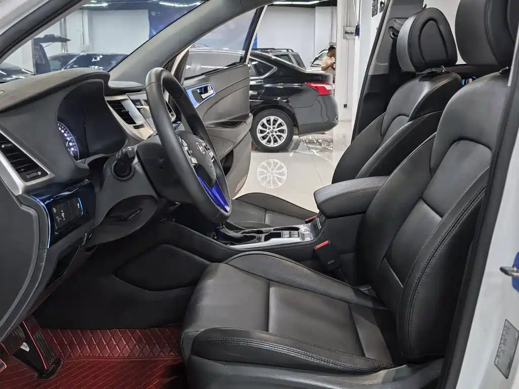Hyundai Tucson — миниатюра 9