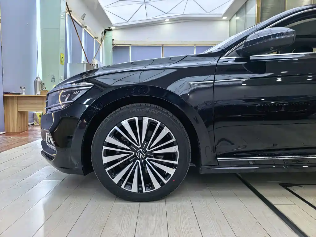 Volkswagen Passat — миниатюра 14