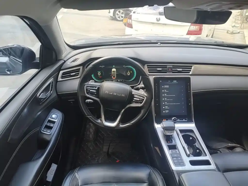 Roewe RX5 New Energy — миниатюра 11