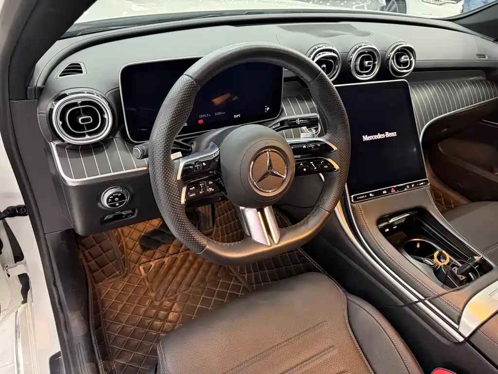 Mercedes-Benz C-Class — миниатюра 11