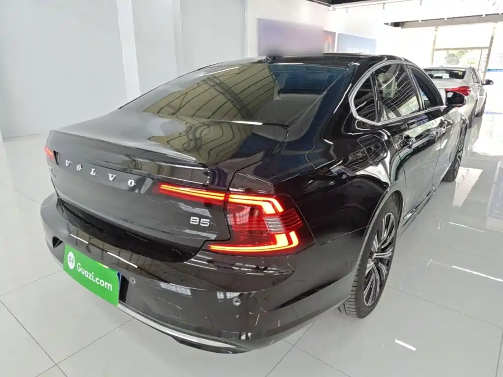 Volvo S90 — миниатюра 7