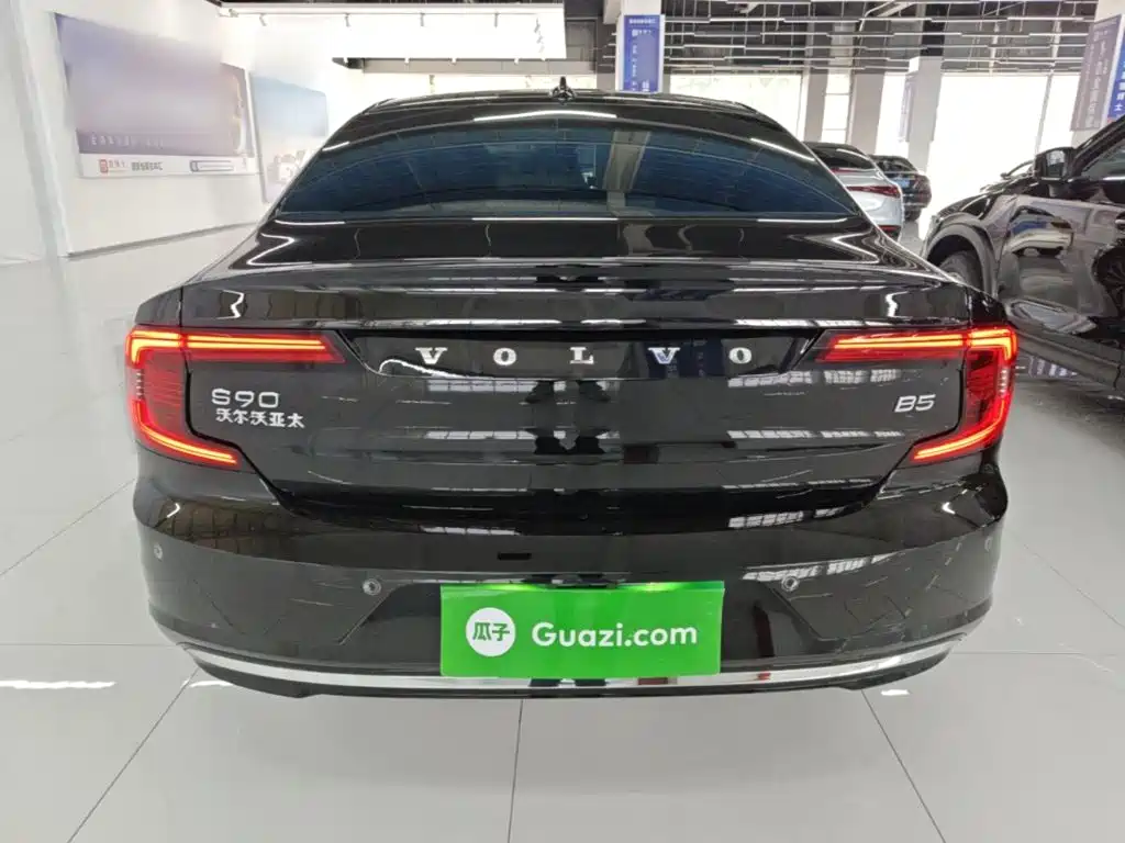 Volvo S90 — миниатюра 6