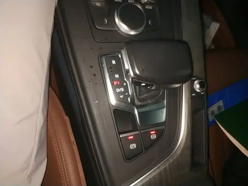 Audi A4L — миниатюра 14