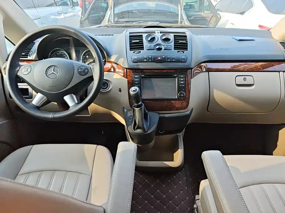 Mercedes-Benz Viano — миниатюра 12