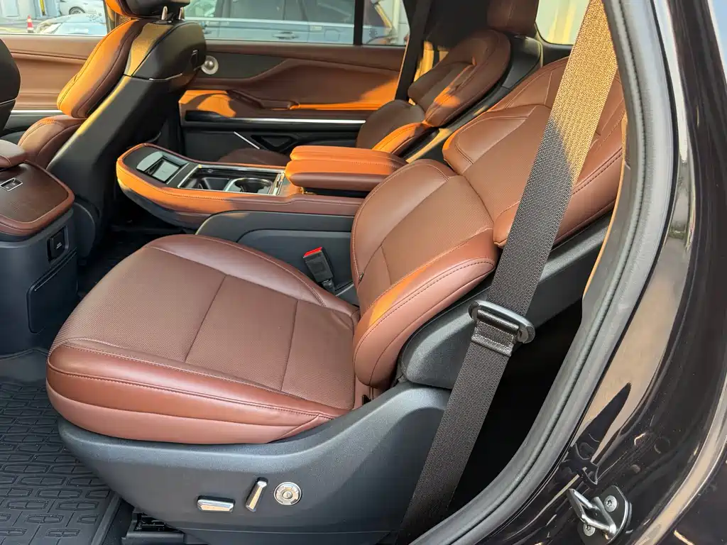Lincoln Navigator — миниатюра 6