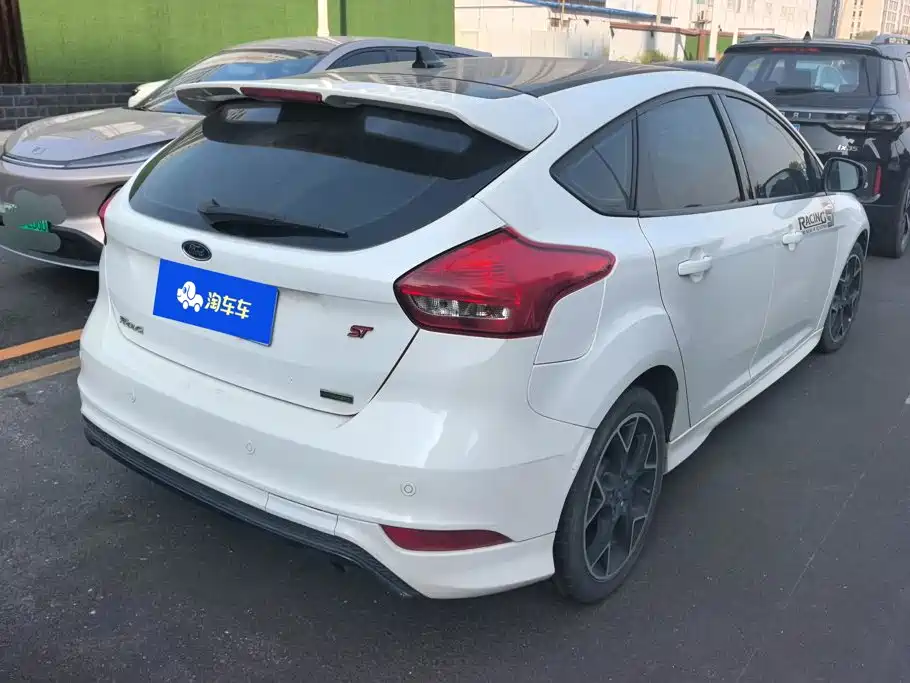Ford Focus — миниатюра 3