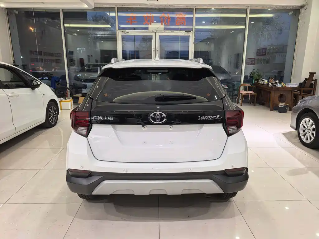 TOYOTA YARIS L ZHIXUAN