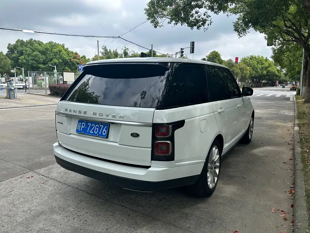 Land Rover Range Rover — миниатюра 4