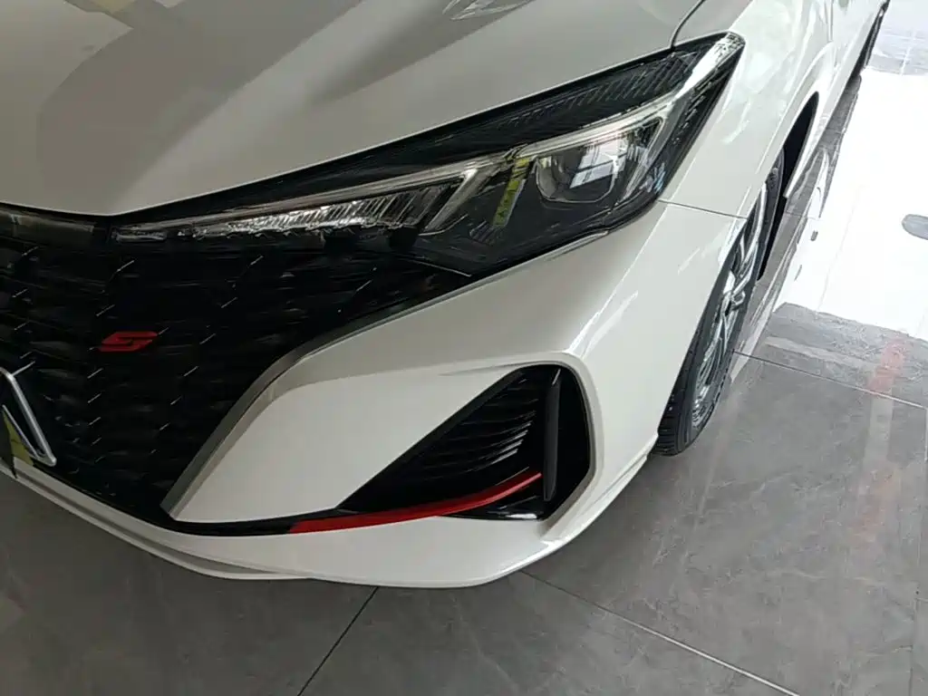 Changan Eado — миниатюра 24