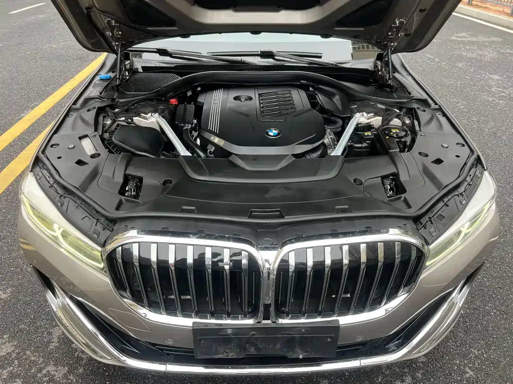 BMW 7 Series — миниатюра 18
