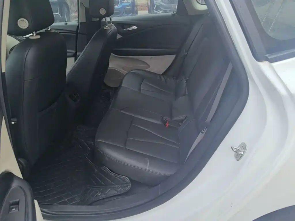 Buick Verano — миниатюра 17