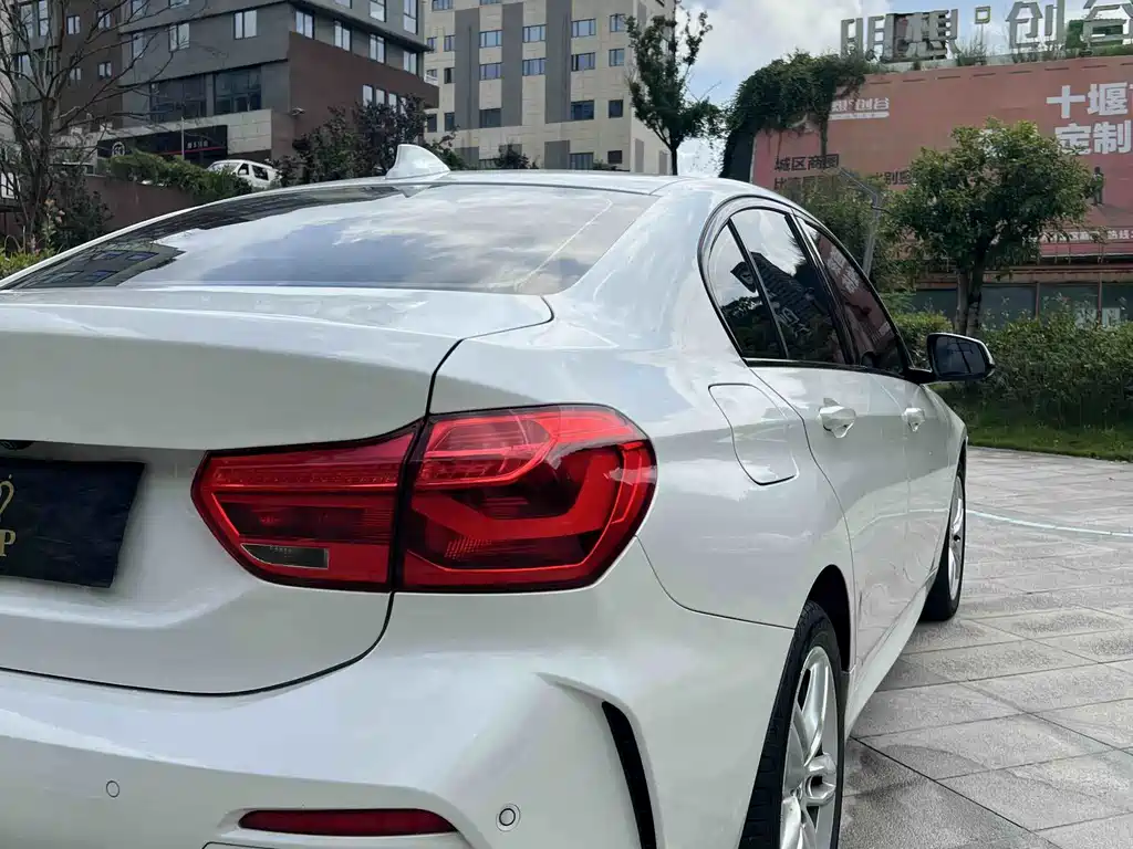 BMW 1 Series — миниатюра 12