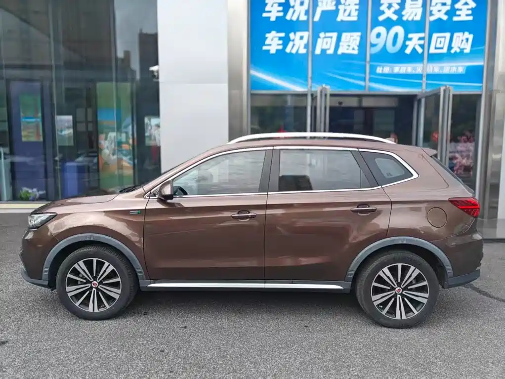Roewe RX5 New Energy — миниатюра 5