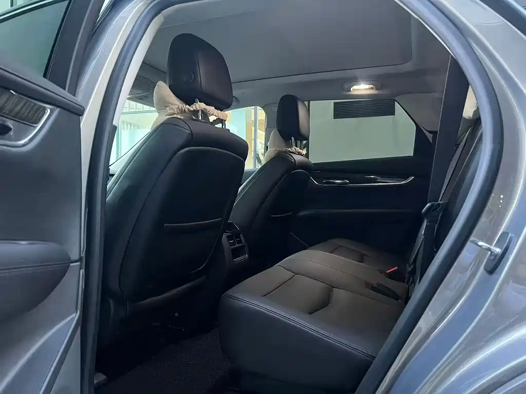 Cadillac XT5 — миниатюра 5