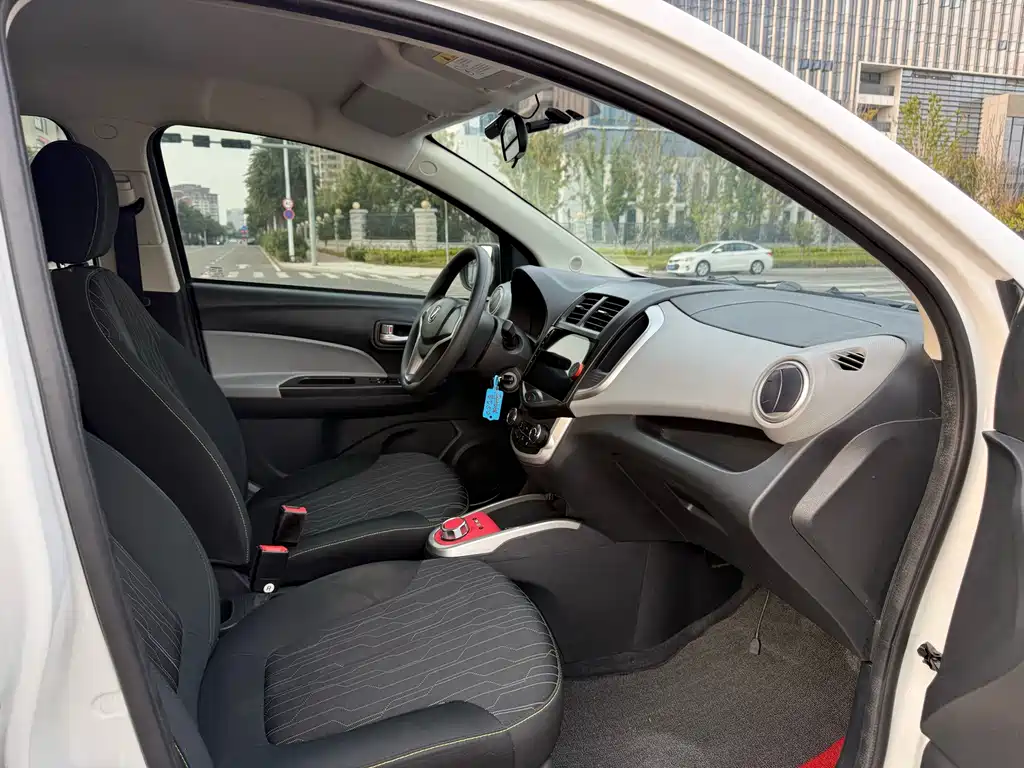 Changan Benben E-Star — миниатюра 11
