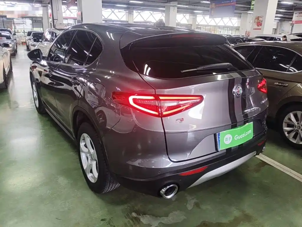 Alfa Romeo Stelvio — миниатюра 5