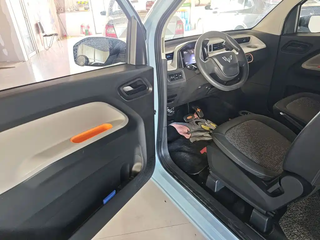 Wuling MINIEV — миниатюра 16