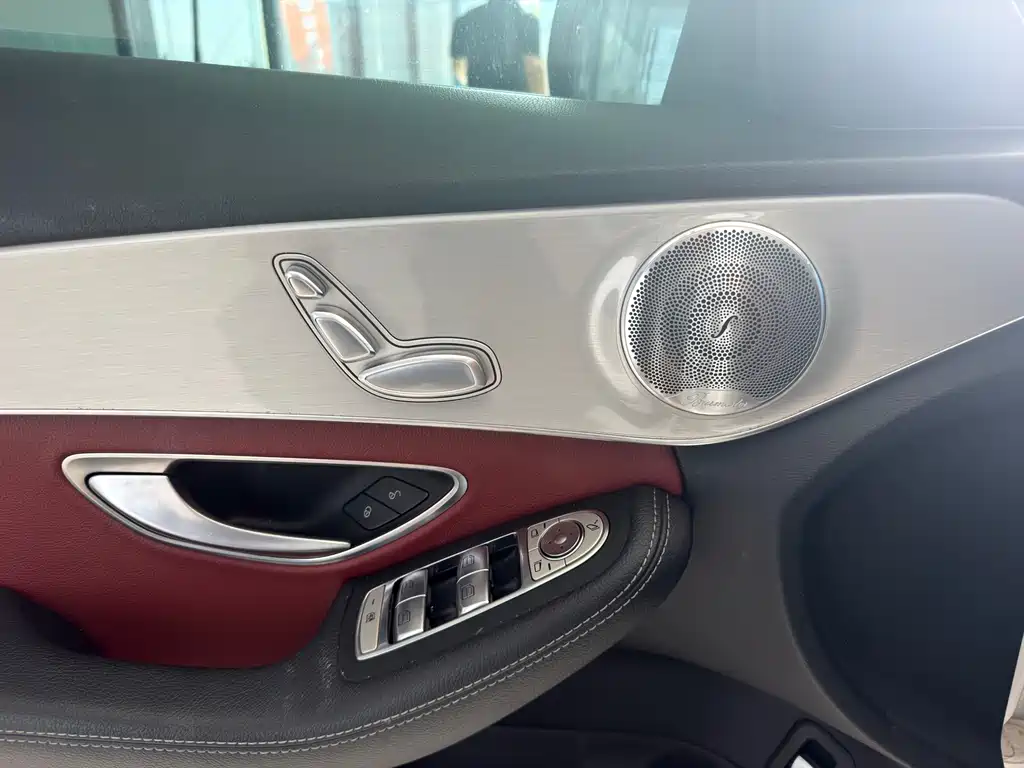 Mercedes-Benz C-Class — миниатюра 2