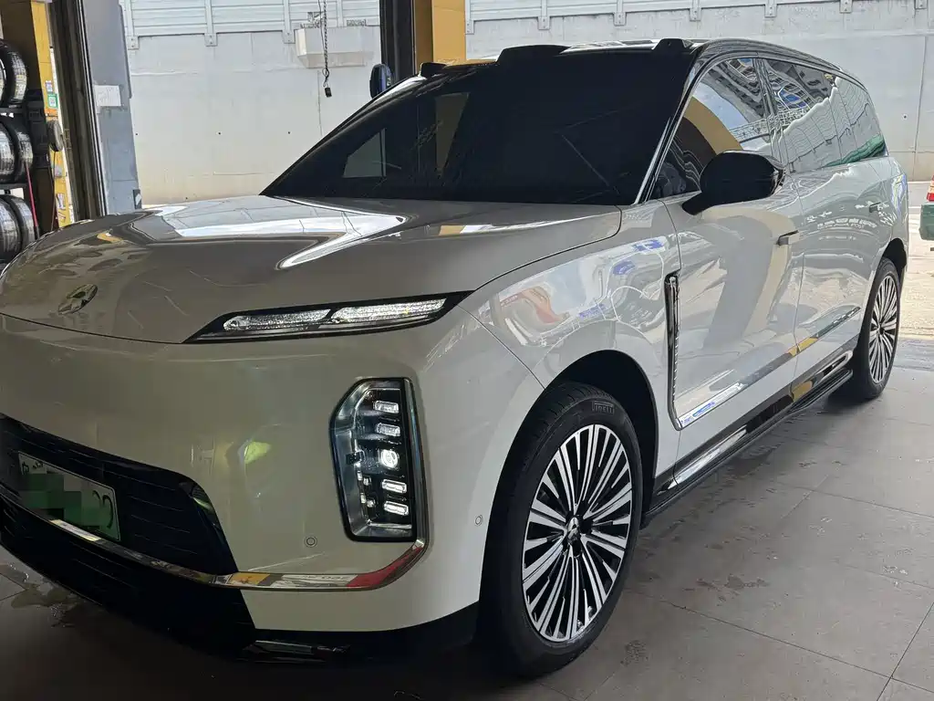 NIO ES9