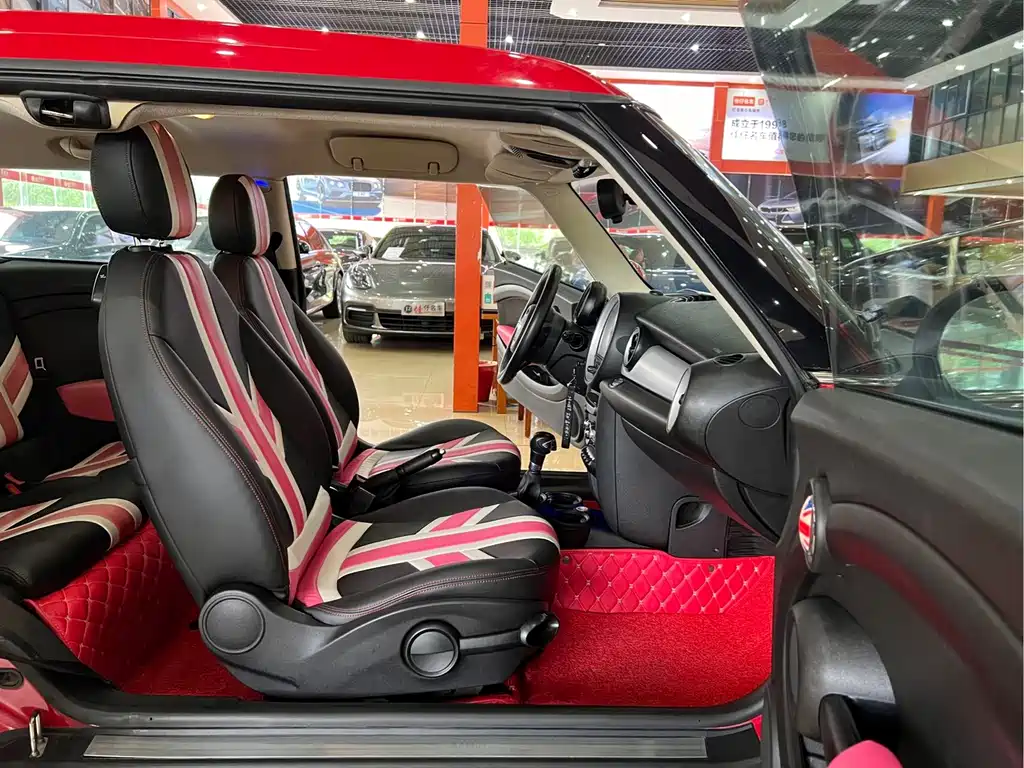 MINI Mini Clubman — миниатюра 10