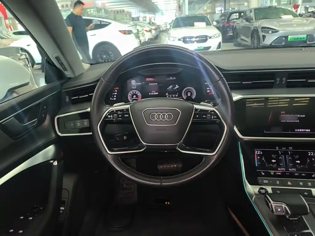 Audi A7L — миниатюра 11