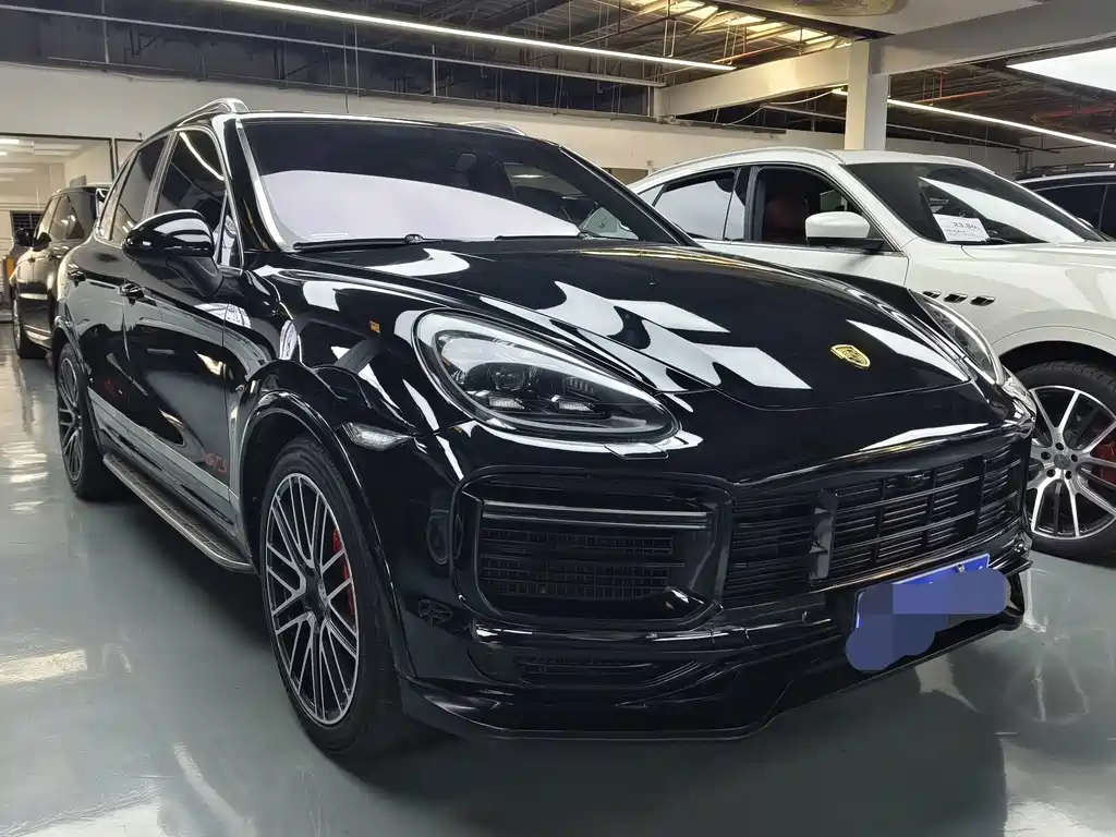 Porsche Cayenne — миниатюра 3