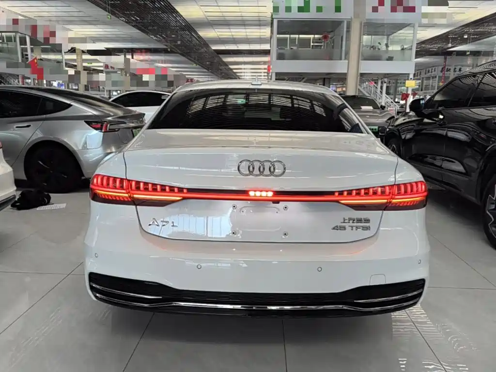 Audi A7L — миниатюра 6