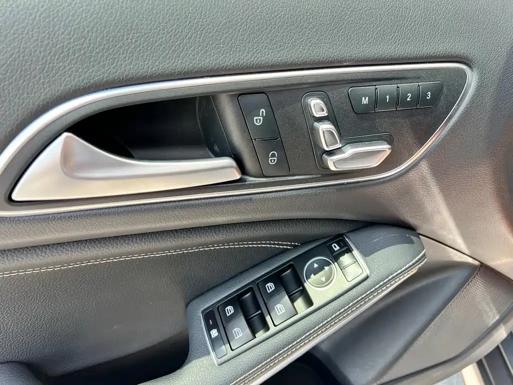Mercedes-Benz GLA — миниатюра 19