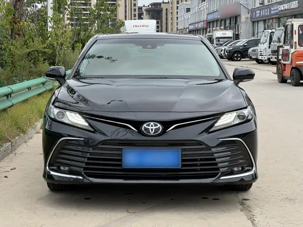 Toyota Camry — миниатюра 7