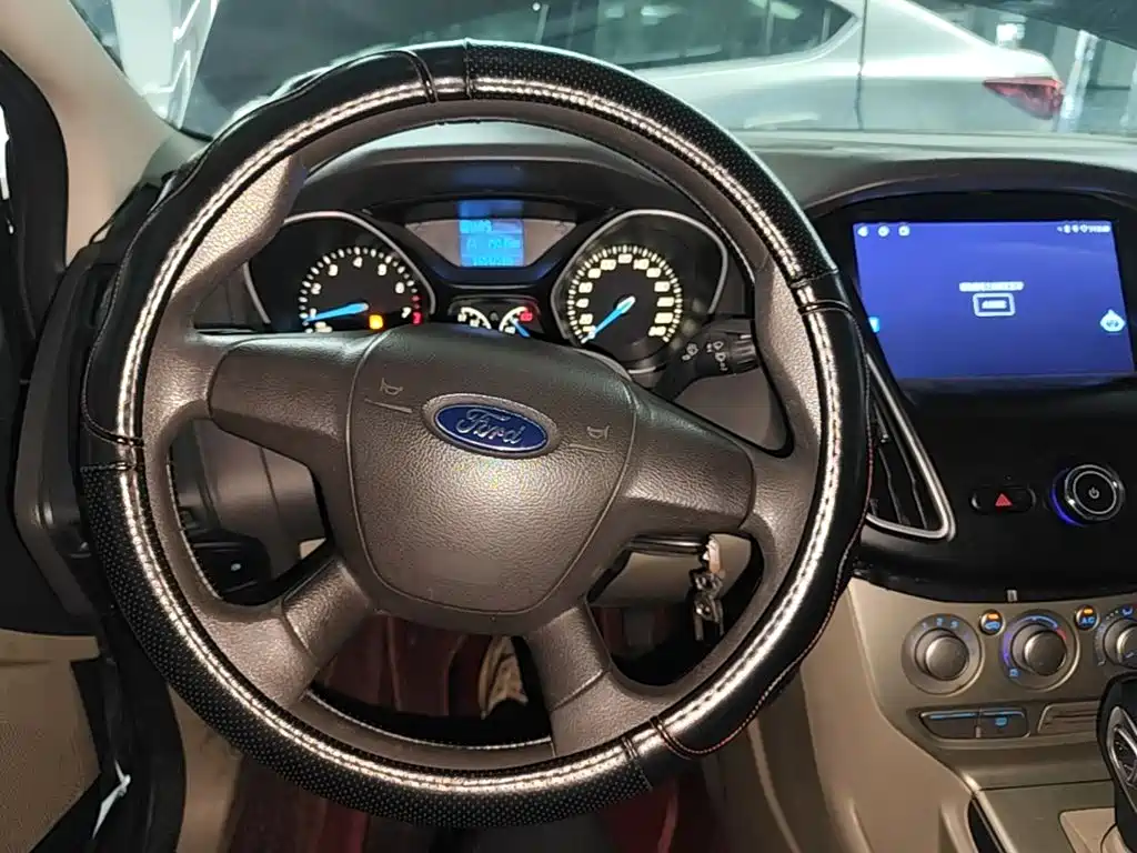 Ford Focus — миниатюра 11