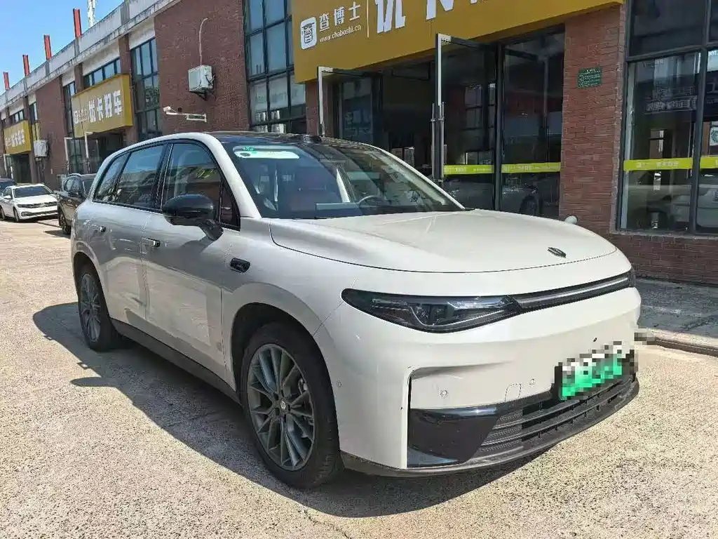 Leapmotor Leapmotor C10 — миниатюра 3