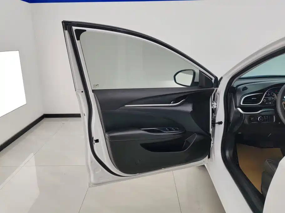 Buick Excelle — миниатюра 7