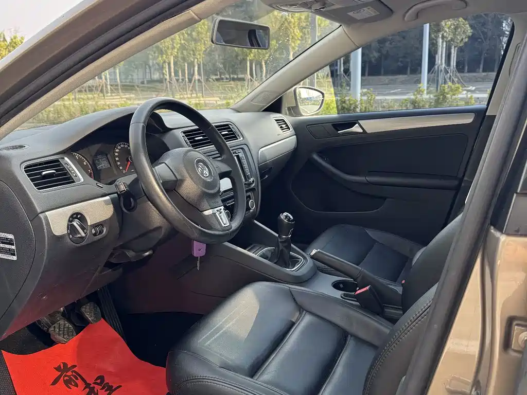 Volkswagen Sagitar — миниатюра 5