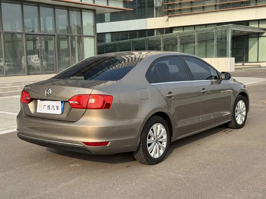 Volkswagen Sagitar — миниатюра 9