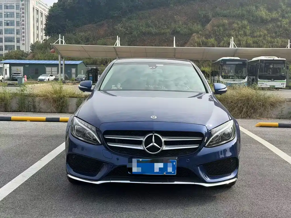 Mercedes-Benz C-Class — миниатюра 2