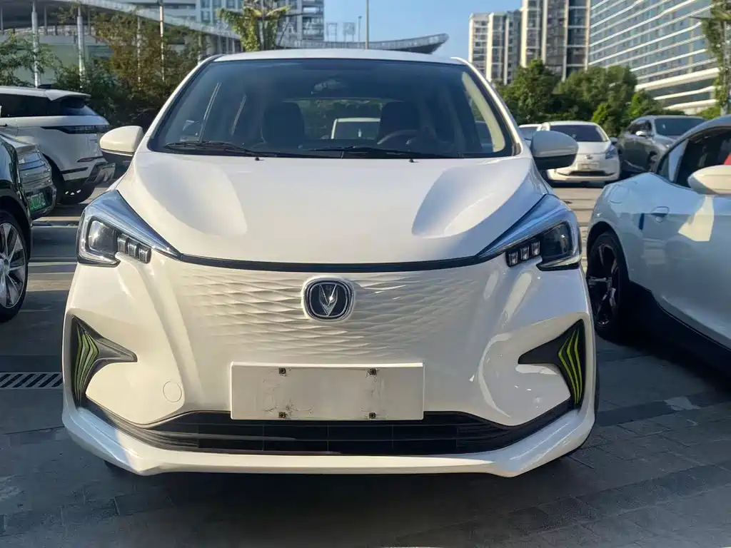 Changan Benben E-Star — миниатюра 2