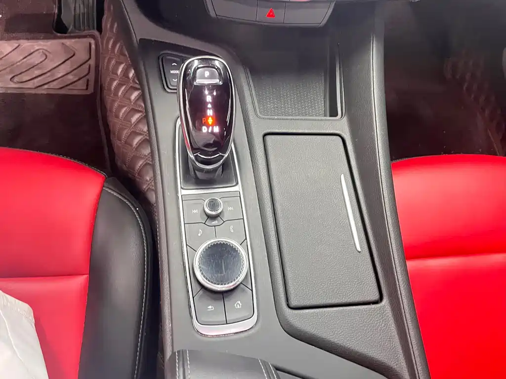 Cadillac CT5 — миниатюра 8