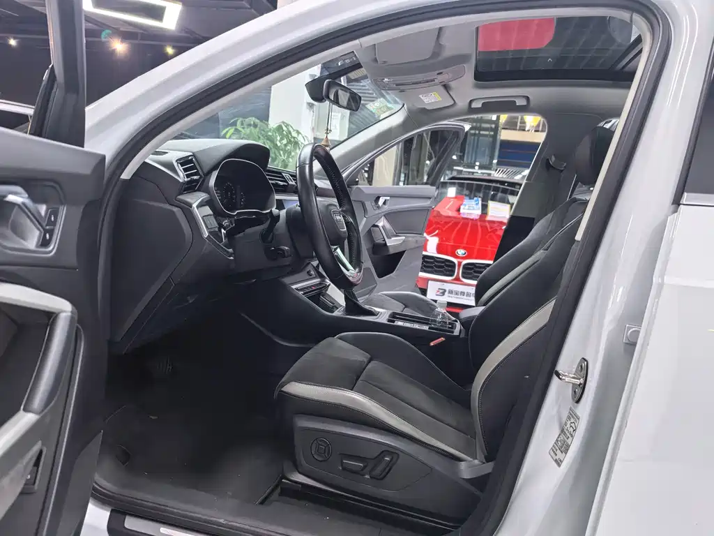 Audi Q3 — миниатюра 4
