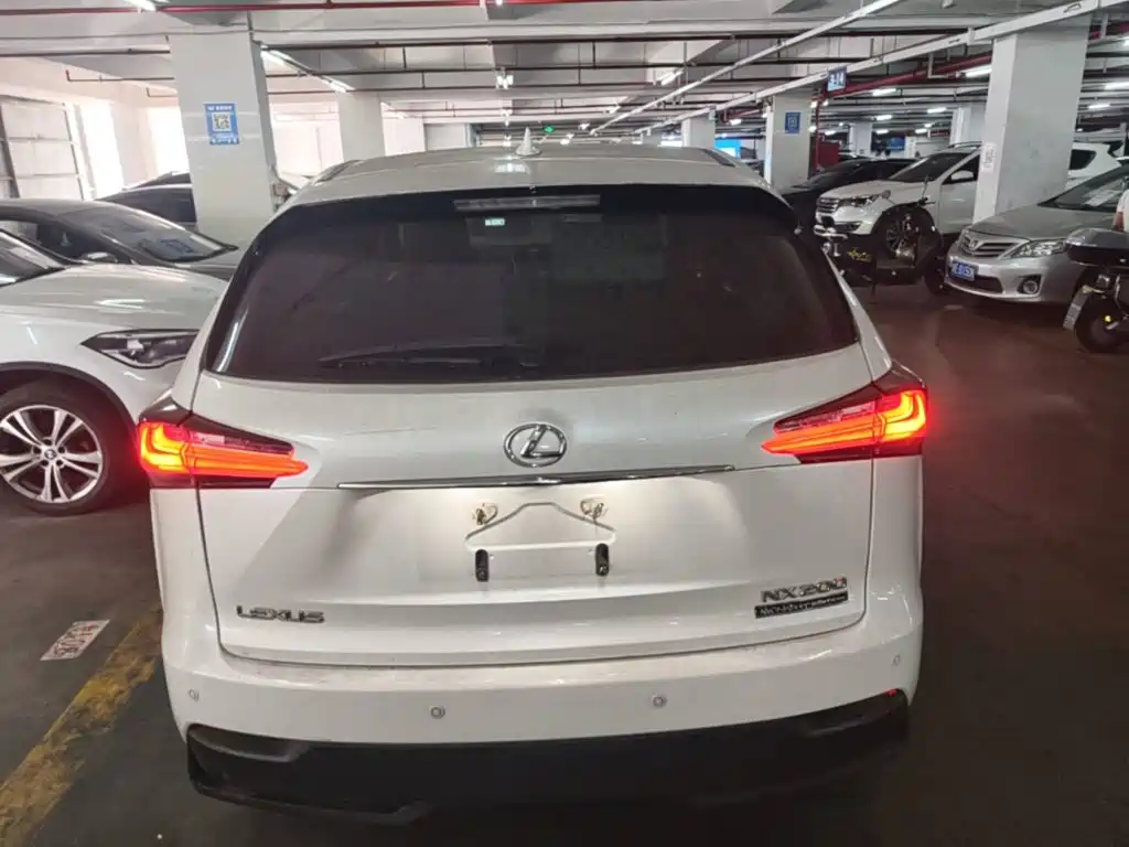Lexus NX — миниатюра 6
