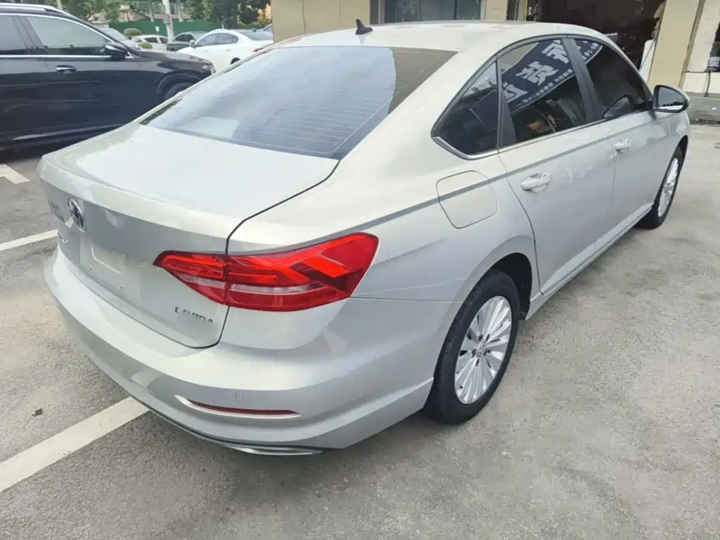 Volkswagen Lavida — миниатюра 7