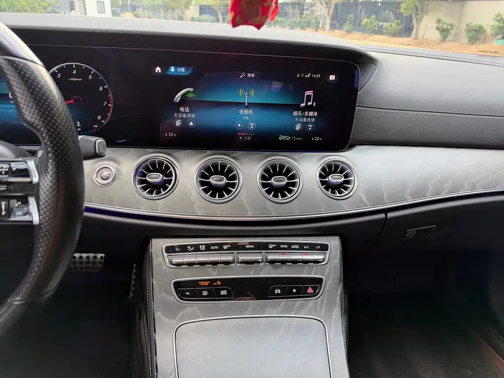 Mercedes-Benz E-Class (Import) — миниатюра 9