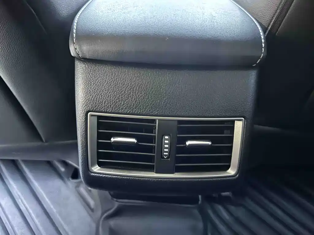 Lexus NX — миниатюра 17